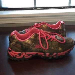 Real tree rubber tennis shoes